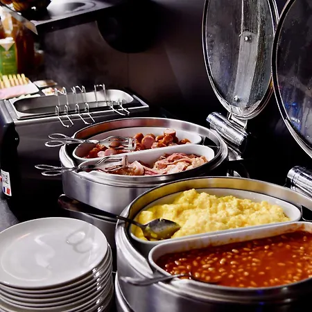 ホテル Ibis Budget Centre Port 2*