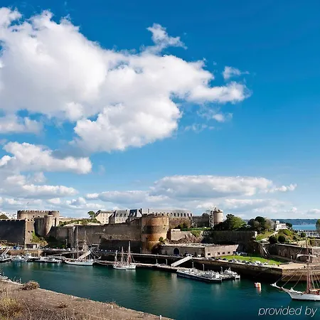 Ibis Budget Centre Port 2*