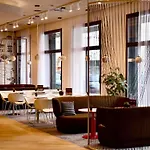 Ibis Budget Centre Port 2*