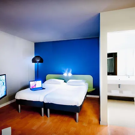 Ibis Budget Centre Port Hotel 2*