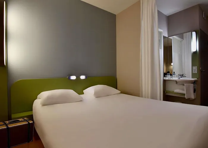 Ibis Budget Centre Port 2*